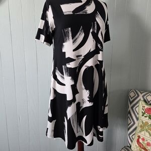 Sympli Abstract Black and White Dress Size 6